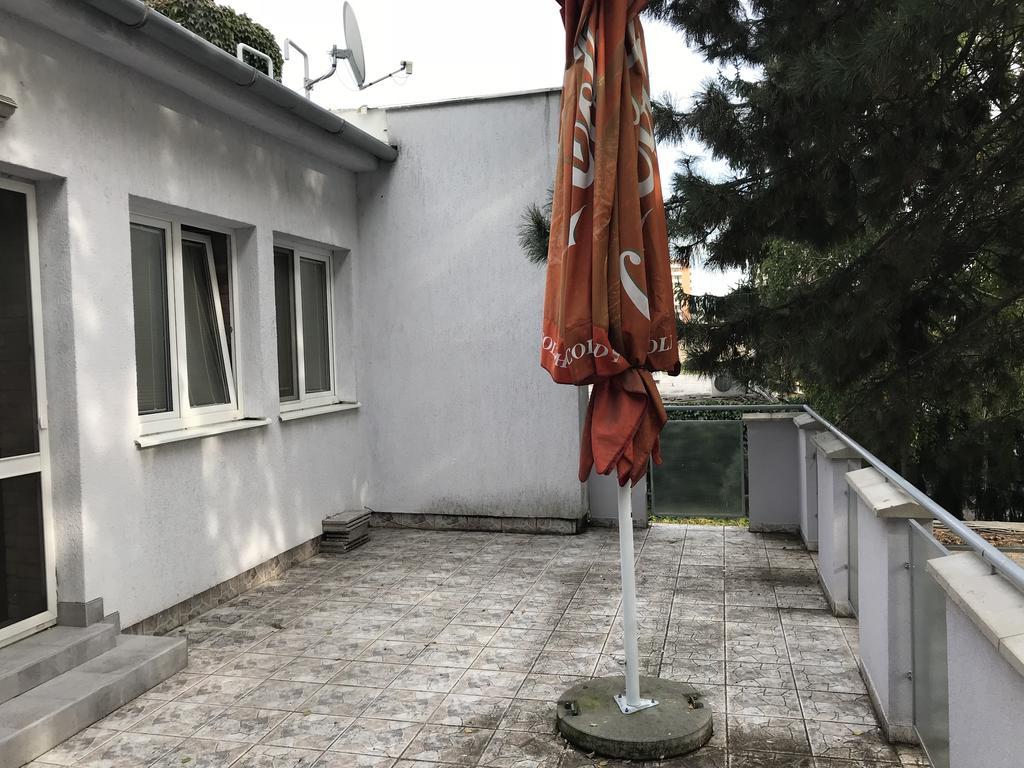 Batavya Penzion Topolcany Exterior photo